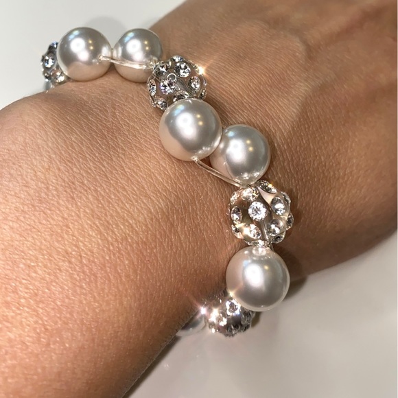 Women’s Pearl stretch bracelet with Swarovski crystals ball bracelet for wedding - Picture 8 of 13